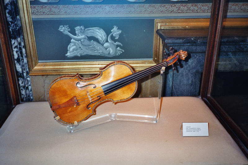 Biola Stradivarius Berharga 2 Juta Dollar AS Suara Nada